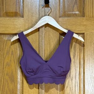 JoyLab Purple Seamless Sports Bra with Scallops Sz XS